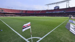 Notícias ao Minuto Brasil - Esporte - São Paulo prevê caldeirão no Brinco de Ouro e busca confiança do torcedor contra o Mirassol