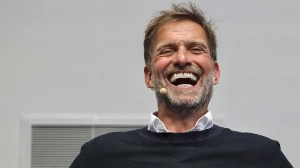 Notícias ao Minuto Brasil - Esporte - Dono do Paris FC revela drama de técnico e sonha com Klopp no clube