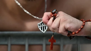 Notícias ao Minuto Brasil - Esporte - Atlético-MG encerra parceria com bet e fica sem patrocinador master