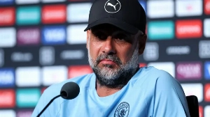 Notícias ao Minuto Brasil - Esporte - Guardiola rebate Rooney e defende festa do City: “Falem besteiras”