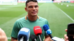 Notícias ao Minuto Brasil - Esporte - Fluminense anuncia o retorno do zagueiro Thiago Silva
