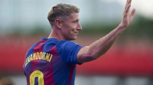 Notícias ao Minuto Brasil - Esporte - Oficial: Lewandowski confirma saída do Barcelona com mensagem emocionante