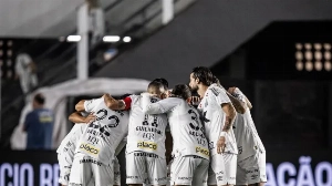 Notícias ao Minuto Brasil - Esporte - Santos 'entrega' vantagem em 71% dos últimos jogos e liga alerta em Cuca