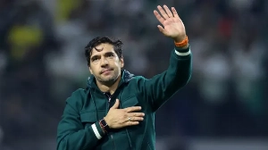 Notícias ao Minuto Brasil - Esporte - Palmeiras aguarda retorno de Abel após folga mais longa que a do elenco