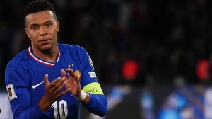 Notícias ao Minuto Brasil - Esporte - França convoca Mbappé para a Copa e deixa Kolo Muani fora