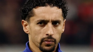 Notícias ao Minuto Brasil - Esporte - Gigante no PSG, Marquinhos batalha para marcar seu nome também na seleção