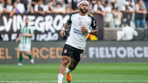 Notícias ao Minuto Brasil - Esporte - Memphis deixa Corinthians com 3 taças, 20 gols e ano de 2026 discreto