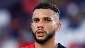 Notícias ao Minuto Brasil - Esporte - Dória rescinde contrato com São Paulo após receber ameaças nas redes