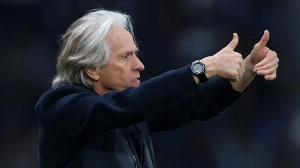 Notícias ao Minuto Brasil - Esporte - Após título, Jorge Jesus se despede do Al-Nassr e projeta férias no Brasil