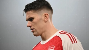 Notícias ao Minuto Brasil - Esporte - Arsenal define preço para vender Gyokeres após início de temporada ruim