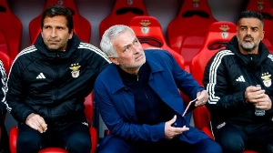 Notícias ao Minuto Brasil - Esporte - Mourinho no Real Madrid abre discussão: 