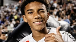 Notícias ao Minuto Brasil - Esporte - Jornal espanhol chama Robinho Jr. de 'novo Neymar' do Santos