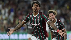 Notícias ao Minuto Brasil - Esporte - John Kennedy decide, Fluminense vence Chape e se mantém perto dos líderes