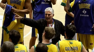 Notícias ao Minuto Brasil - Esporte - Ex-técnico da seleção de basquete, Moncho Monsalve morre aos 81