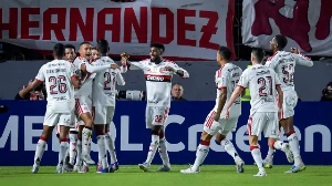 Notícias ao Minuto Brasil - Esporte - Independiente Medellín pede desculpas à torcida do Flamengo após caos na Libertadores