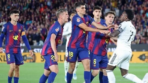 Notícias ao Minuto Brasil - Esporte - Vini Jr rebate provocações e sobra até para Raphinha em Barça x Real