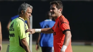 Notícias ao Minuto Brasil - Esporte - Casillas rejeita volta de Mourinho ao Real Madrid e aponta favorito