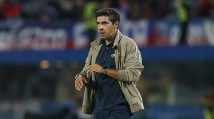 Notícias ao Minuto Brasil - Esporte - Abel pede desculpas por gesto contra Flaco López e elogia atuação de reservas em Londrina