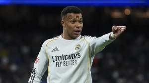 Notícias ao Minuto Brasil - Esporte - “Isso não é o Real Madrid”: Mbappé reclama e Arbeloa o desmente