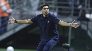 Notícias ao Minuto Brasil - Esporte - Técnicos portugueses brilham na Sul-Americana, mas Abel tropeça