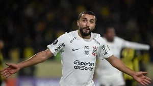 Notícias ao Minuto Brasil - Esporte - Zakaria desencanta, Corinthians empata e garante liderança na Libertadores