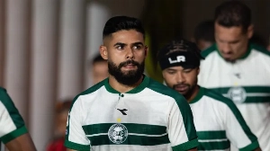 Notícias ao Minuto Brasil - Esporte - Coritiba e Bahia fazem duelo direto por vaga no G-6 do Brasileirão