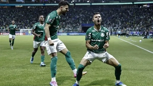Notícias ao Minuto Brasil - Esporte - Palmeiras goleia Junior com Flaco garçom e vai às oitavas da Libertadores