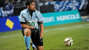 Notícias ao Minuto Brasil - Esporte - Ex-jogador sofre mal súbito e morre a caminho do estádio aos 43 anos