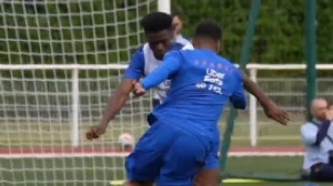 Notícias ao Minuto Brasil - Esporte - Mbappé dá show em treino da França e viraliza antes da Copa do Mundo