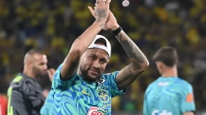Notícias ao Minuto Brasil - Esporte - Neymar fica de fora de amistoso contra o Egito para seguir tratamento