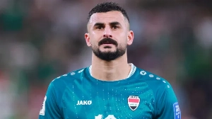 Notícias ao Minuto Brasil - Esporte - Hussein, ídolo do Iraque, é interrogado por 7 horas ao chegar nos EUA