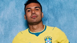 Notícias ao Minuto Brasil - Esporte - Casemiro acerta contrato com Inter Miami e deve atuar com Lionel Messi
