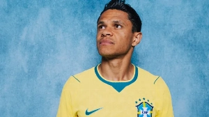 Notícias ao Minuto Brasil - Esporte - Douglas Santos diz que Brasil não pode ter 'soberba' diante do Haiti