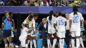 Notícias ao Minuto Brasil - Esporte - Nova regra da Fifa elimina cinco seleções antes da última rodada