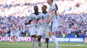 Notícias ao Minuto Brasil - Esporte - Bélgica goleia os EUA e avança às quartas de final da Copa do Mundo