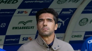 Notícias ao Minuto Brasil - Esporte - Abel assume responsabilidade por derrota em Cuiabá: 'Esta é daquelas derrotas que doem menos'