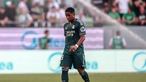 Notícias ao Minuto Brasil - Esporte - Endrick avalia novo empréstimo e Roma surge como favorita, diz jornal