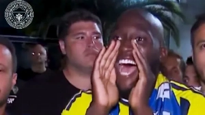 Notícias ao Minuto Brasil - Esporte - Lukaku troca Napoli pelo Fenerbahçe e é recebido com festa em Istambul