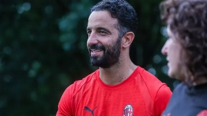 Notícias ao Minuto Brasil - Esporte - AC Milan passa por reformulação e mira Bruno Fernandes como reforço