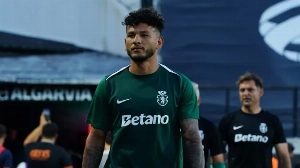 Notícias ao Minuto Brasil - Esporte - Barcelona mira Luis Suárez como plano B para reforçar o ataque