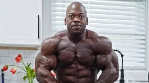 Notícias ao Minuto Brasil - Esporte - Fisiculturista Dwayne Quamina morre aos 40 anos dias após competir