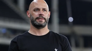 Notícias ao Minuto Brasil - Esporte - Botafogo demite Franclim Carvalho após sequência de resultados ruins