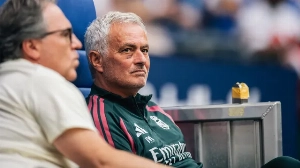 Notícias ao Minuto Brasil - Esporte - Mourinho abre o jogo sobre Rodri, Vini e caso Prestianni no Real Madrid