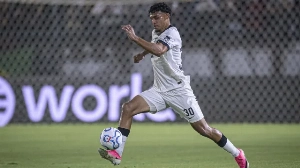 Notícias ao Minuto Brasil - Esporte - Atlético busca virada, elimina o Cruzeiro e avança à semifinal da Copa do Brasil