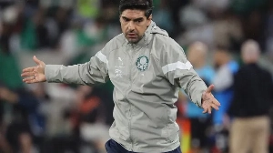 Notícias ao Minuto Brasil - Esporte - Abel Ferreira sob ataque: 