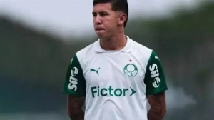 Notícias ao Minuto Brasil - Esporte - Felipe Teresa, do Palmeiras, se manifesta após ser acusado de agredir a ex