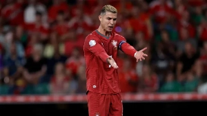 Notícias ao Minuto Brasil - Esporte - Portugal é detonado por dar espaço para CR7: 