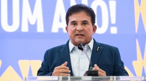 Notícias ao Minuto Brasil - Esporte - Ministro cancela reunião com clubes diante de insatisfação por veto a bets