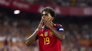 Notícias ao Minuto Brasil - Esporte - Espanha goleia Croácia por 4 a 1; Inglaterra vence a primeira