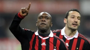 Notícias ao Minuto Brasil - Esporte - Corinthians contrata Seedorf como técnico para vaga de Fernando Diniz